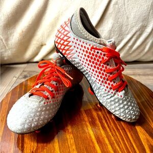 PUMA Youth Size 2.5 Future 4.3 Netfit MG Anthem Soccer Cleats Shoes 105696 01